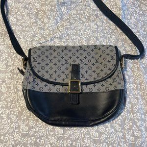 Louis Vuitton shoulder bag